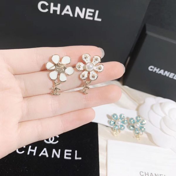 C-Monogram Flower Pearl Earrings(A277)C-Monogram Flower Pearl Earrings(A277)