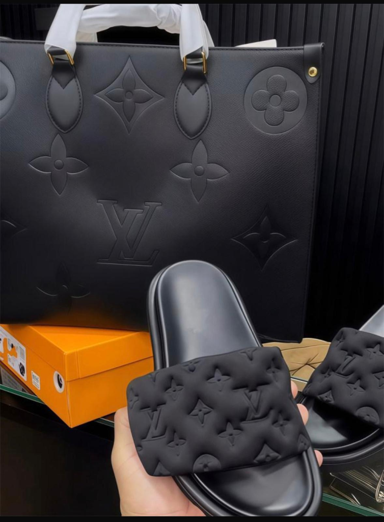 L-Black Tote Bag&Slippers Set(HYH35)L-Black Tote Bag&Slippers Set(HYH35)