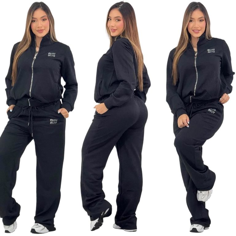 MIU-Embossed Long-Sleeved Tracksuit (J5289)MIU-Embossed Long-Sleeved Tracksuit (J5289)