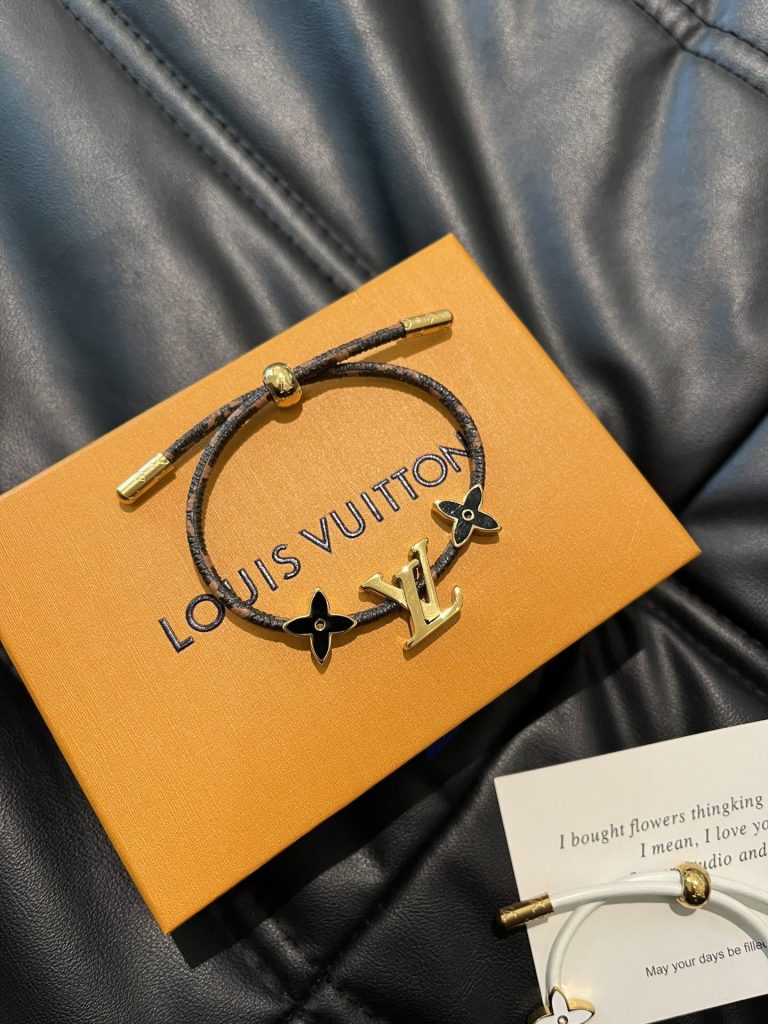 LV-Bangle(S490)LV-Bangle(S490)