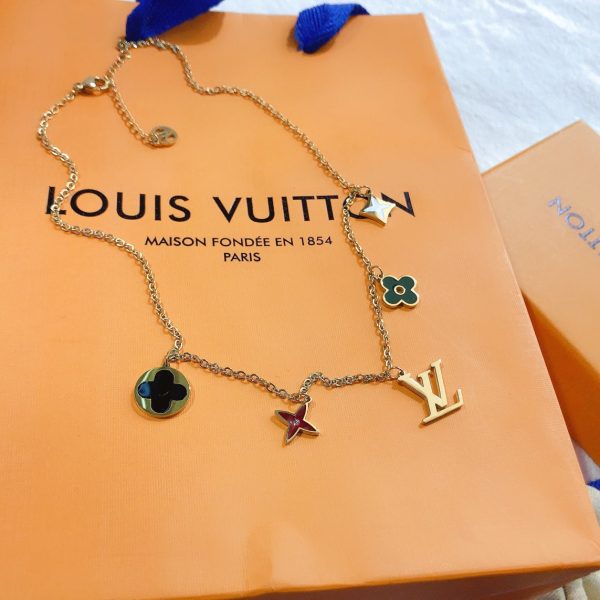 L-Necklace (XX284)L-Necklace (XX284)